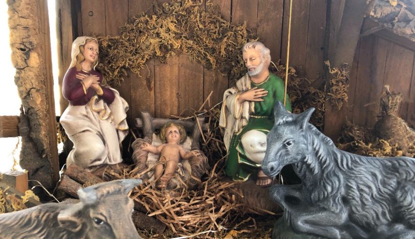 A nativity scene with jesus and the three wise men.