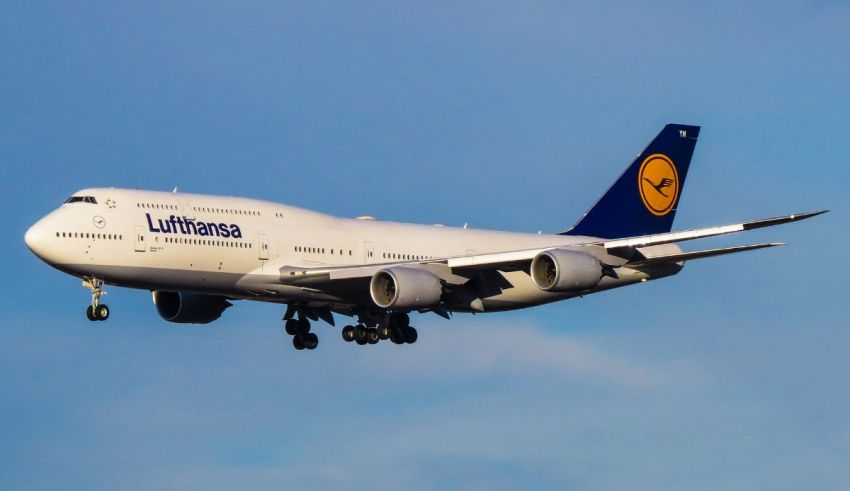 Lufthansa boeing boeing 747-400 lufthansa boeing 747-400 lufthan.